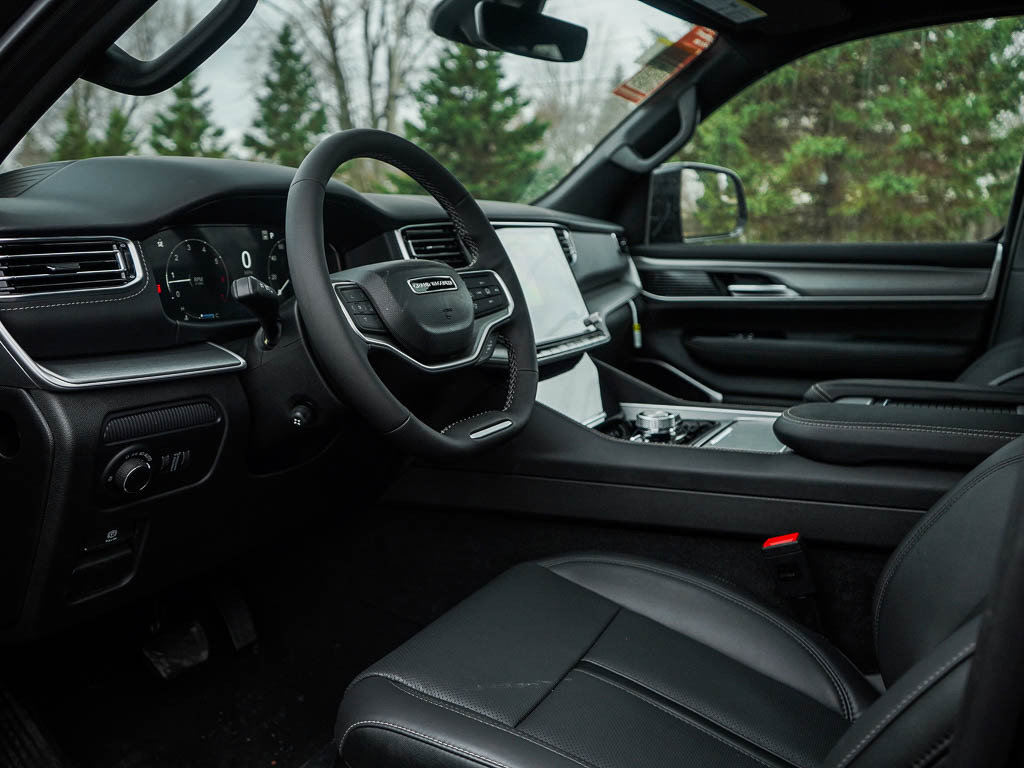 New 2026 Jeep Grand Wagoneer L Limited AWD/4WD image 19