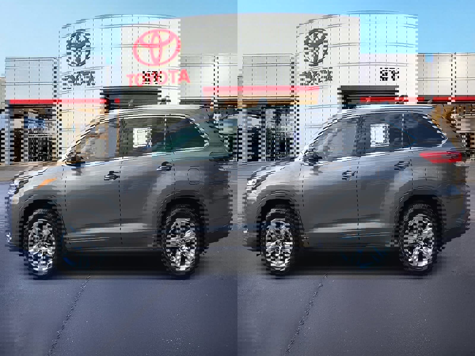 Used 2018 Toyota Highlander Limited image 8