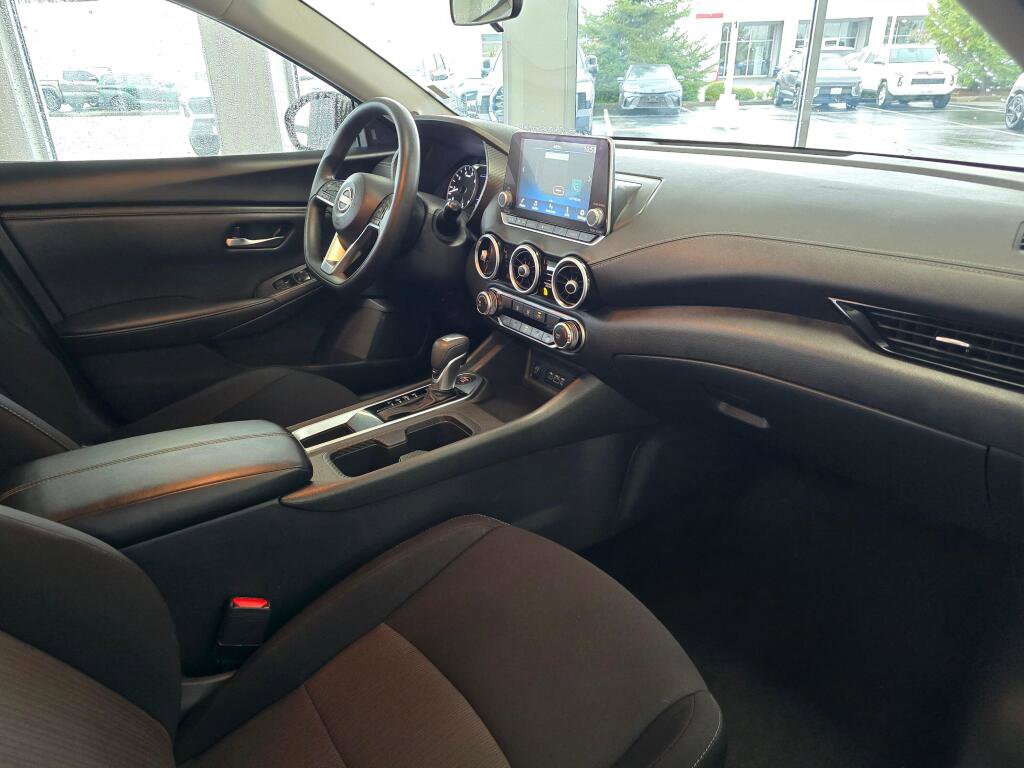 Used 2024 Nissan Sentra SV FWD image 44