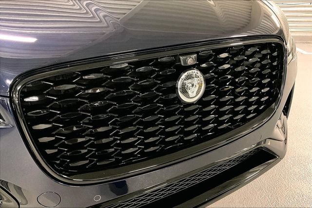 Certified 2026 Jaguar F-PACE R-Dynamic S AWD/4WD image 30