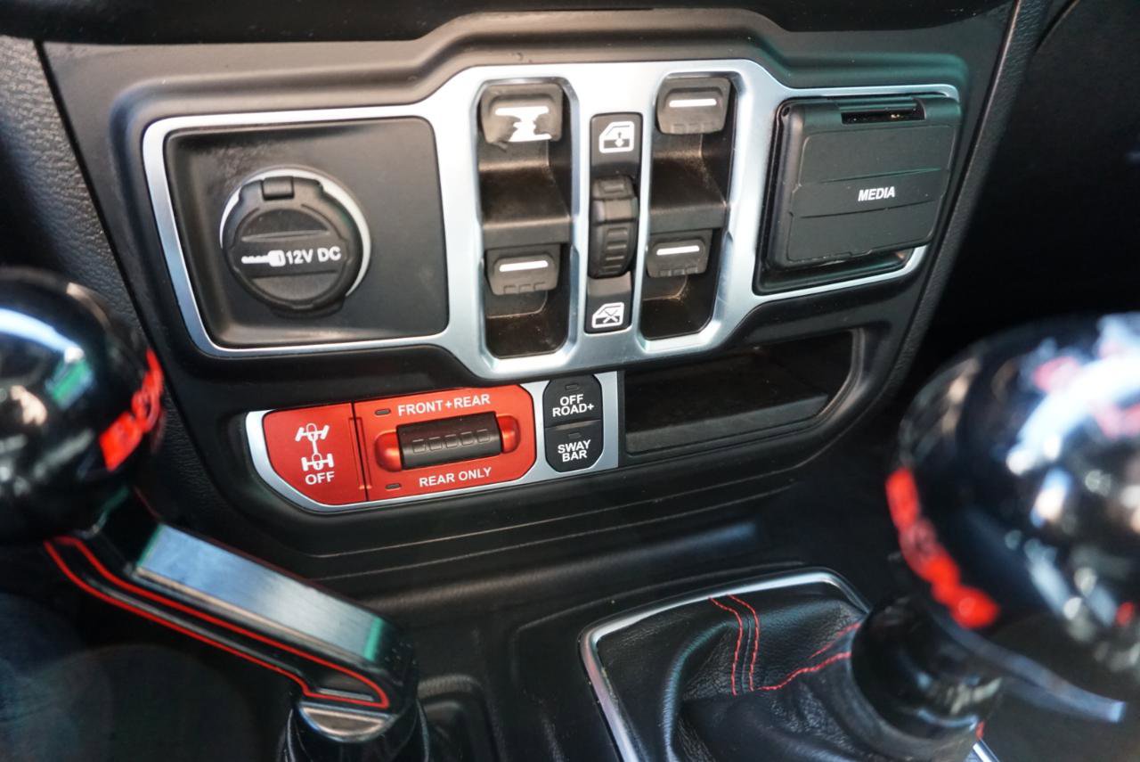 Used 2021 Jeep Gladiator Rubicon w/ Cold Weather Group AWD/4WD image 21