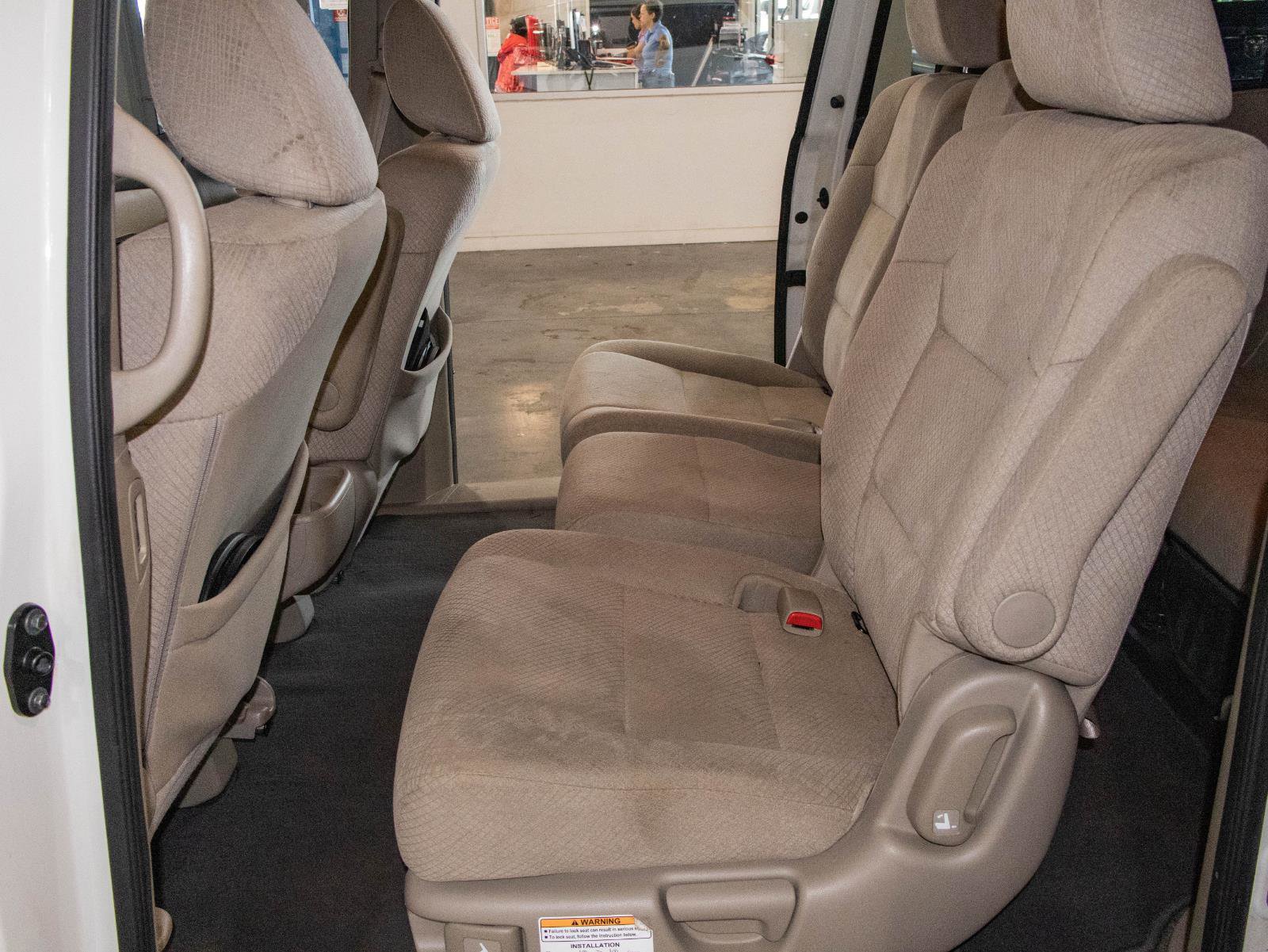 Used 2016 Honda Odyssey SE image 14