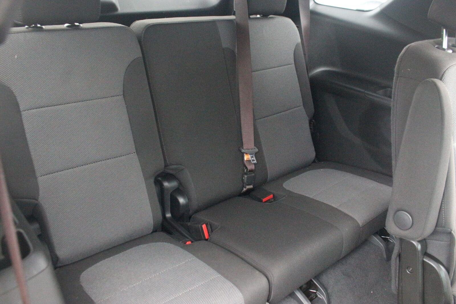 Used 2023 Chevrolet Traverse LT w/ LPO, Cargo Package AWD/4WD image 36