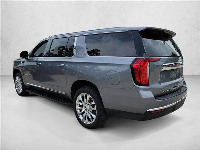 Used 2022 GMC Yukon XL SLT w/ SLT Premium Package AWD/4WD image 7