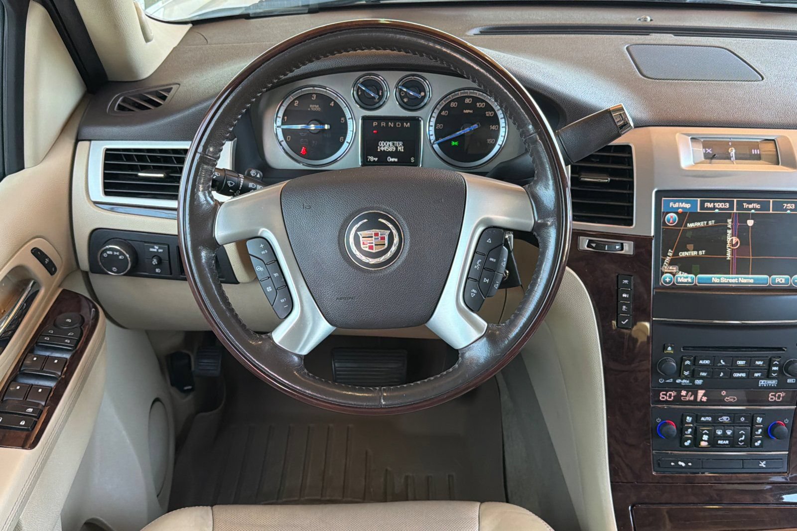 Used 2011 Cadillac Escalade ESV Premium AWD/4WD image 15