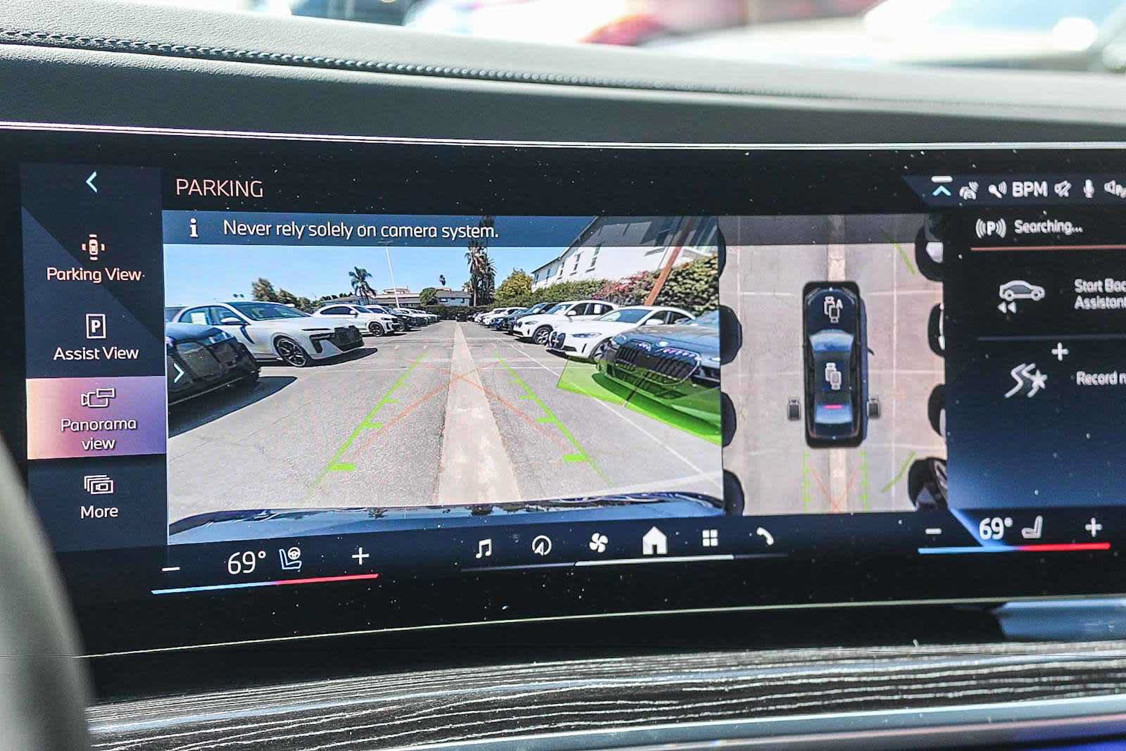 Certified 2025 BMW i7 eDrive50 w/ Executive Package RWD image 24