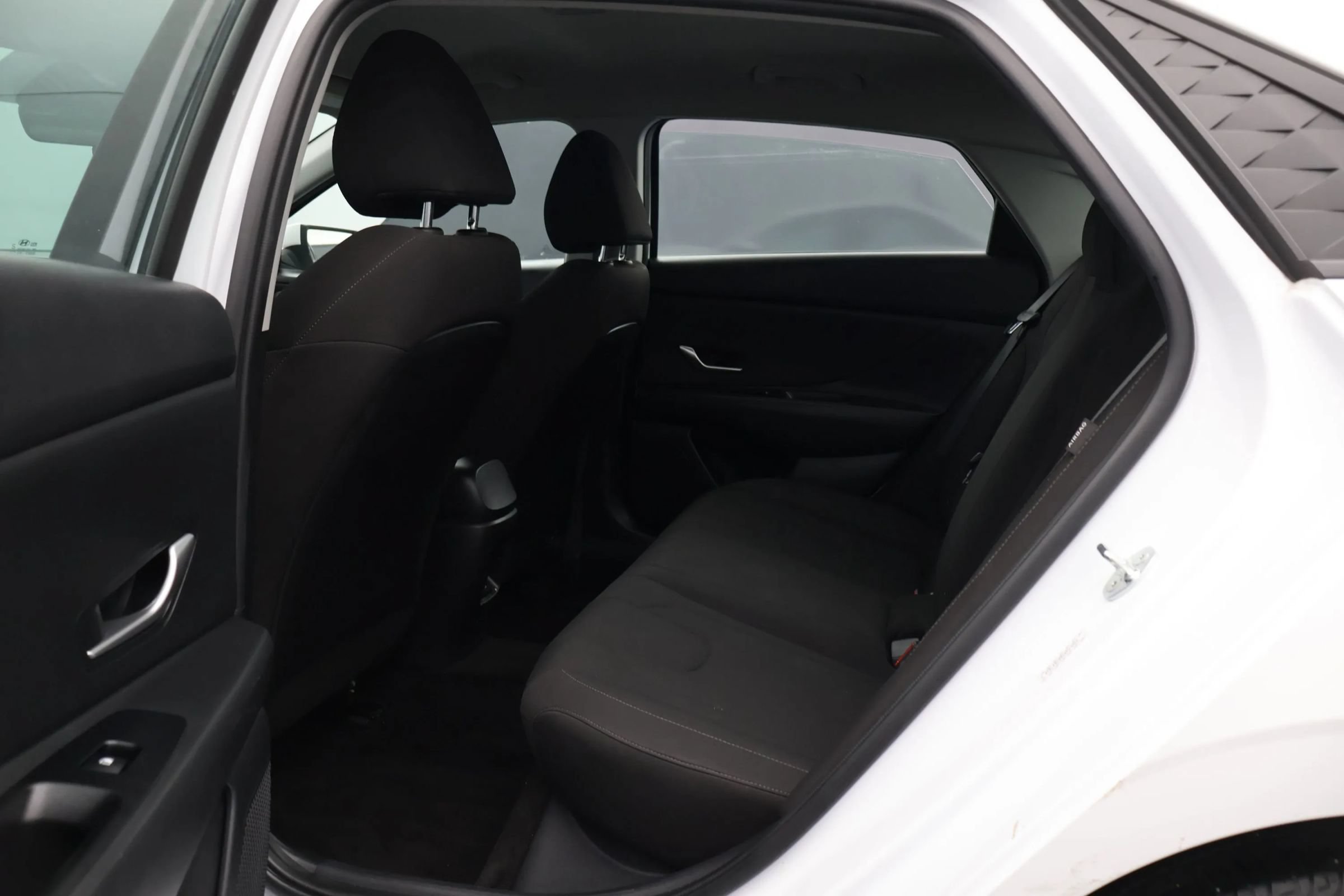 Used 2024 Hyundai Elantra SEL FWD image 12