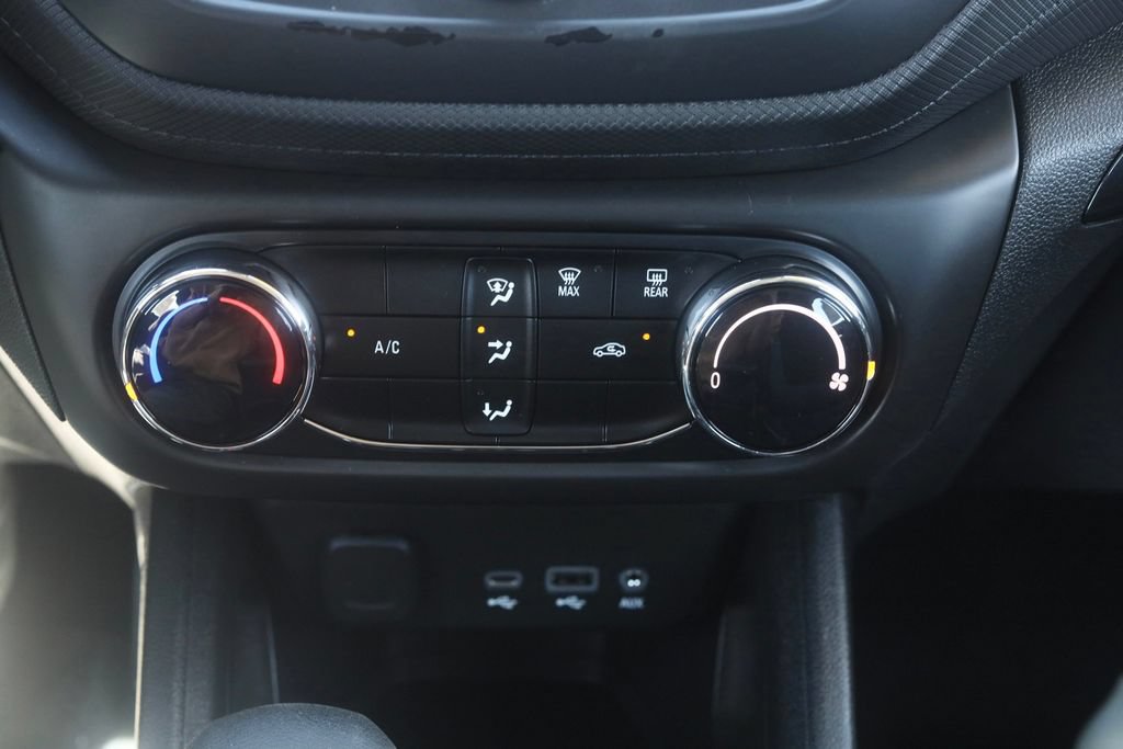 Used 2023 Chevrolet TrailBlazer LS FWD image 30