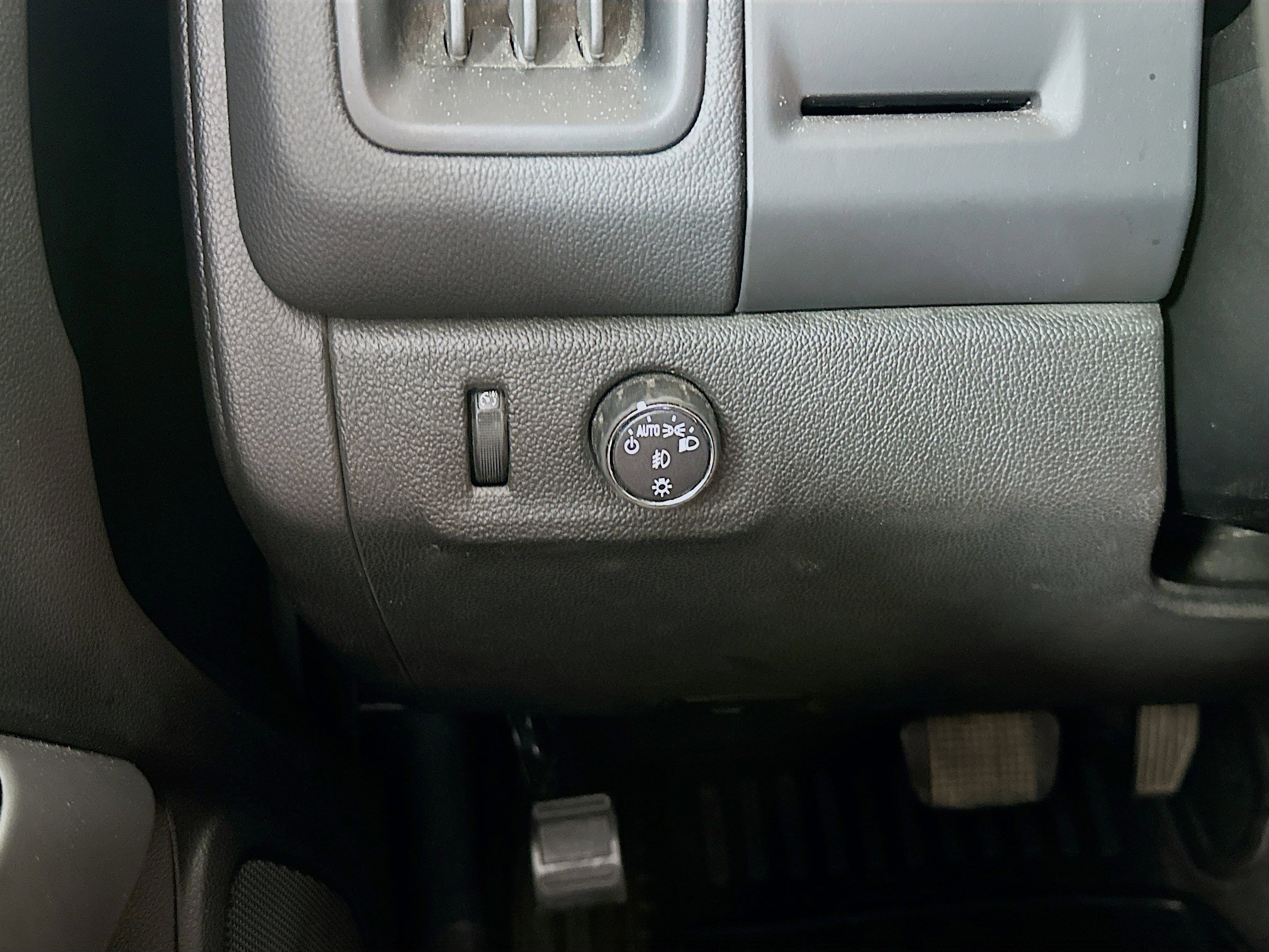 Used 2020 Chevrolet Colorado LT w/ LT Convenience Package image 31