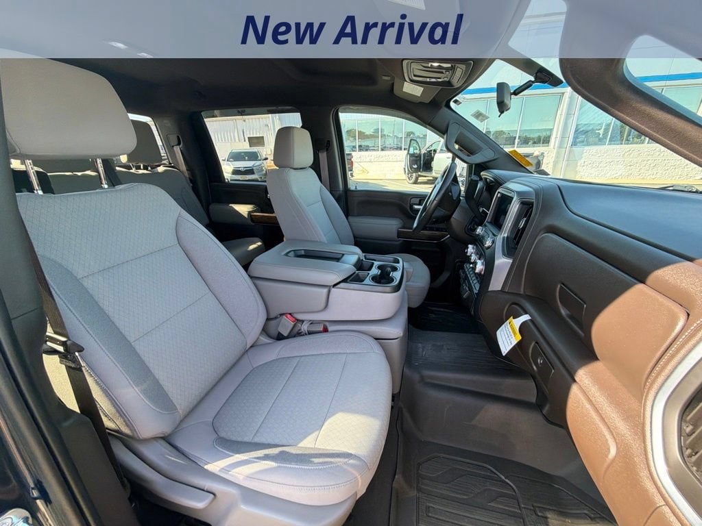 Used 2021 GMC Sierra 2500 SLE w/ SLE Convenience Package AWD/4WD image 6