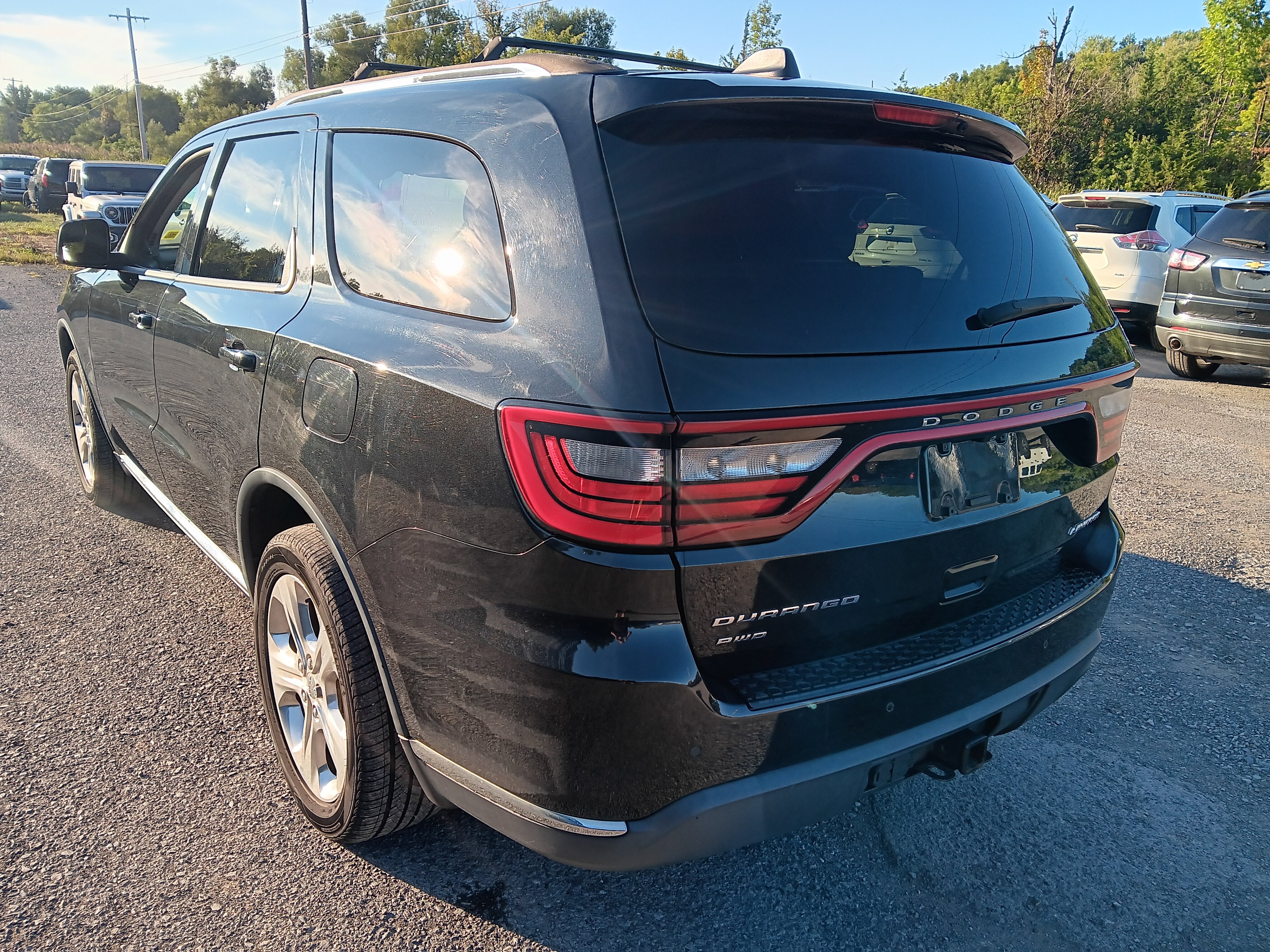 Used 2015 Dodge Durango Limited w/ Premium Group AWD/4WD image 3