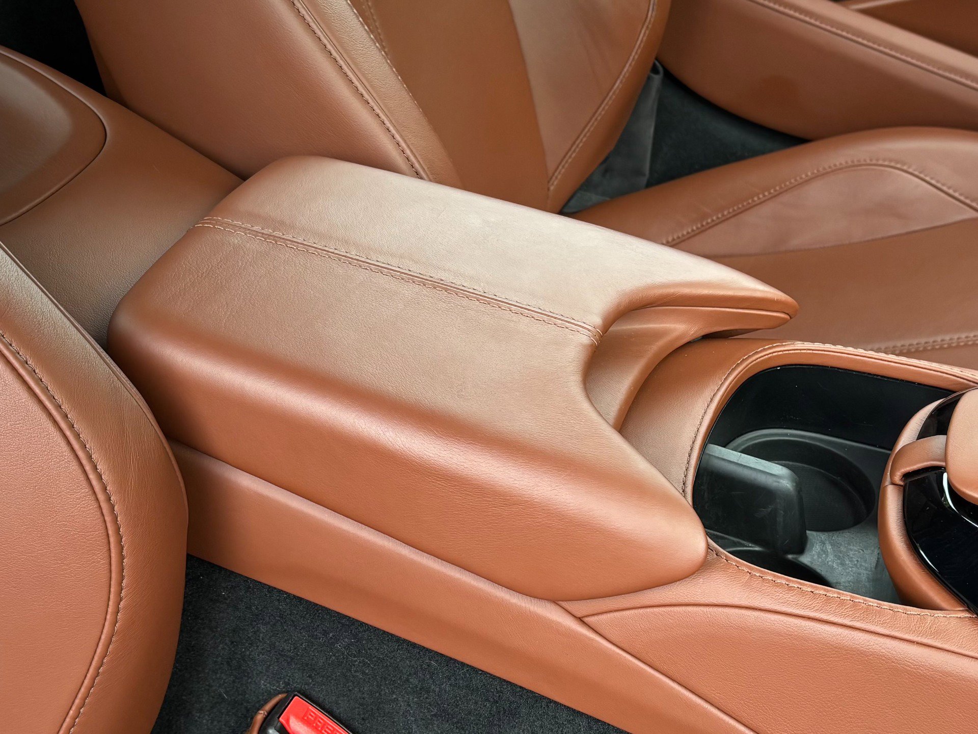 Used 2020 Aston Martin V8 Vantage Coupe RWD image 20