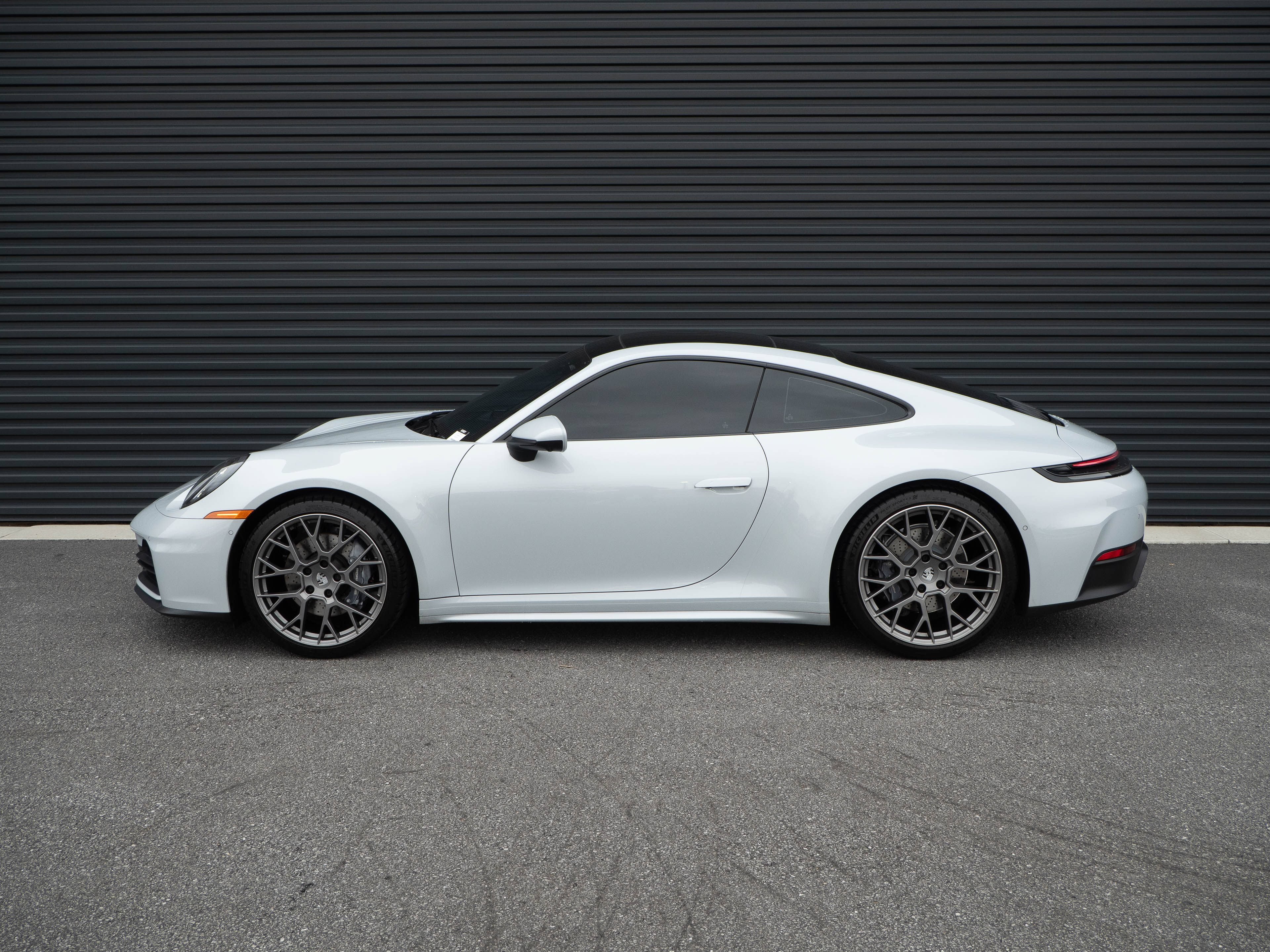 Used 2025 Porsche 911 Carrera w/ Premium Package RWD image 2