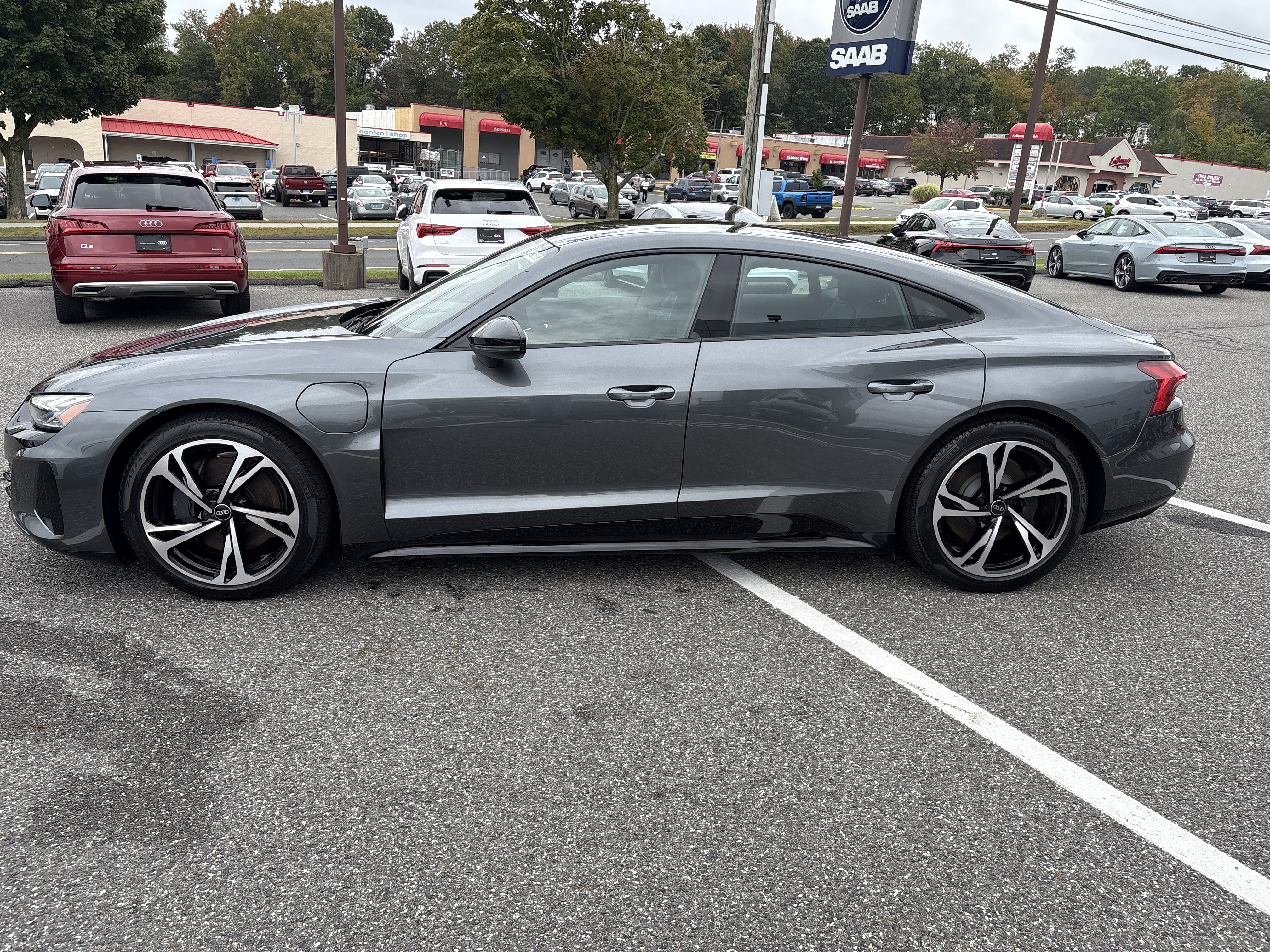 Certified 2023 Audi e-tron GT Premium Plus AWD/4WD image 5