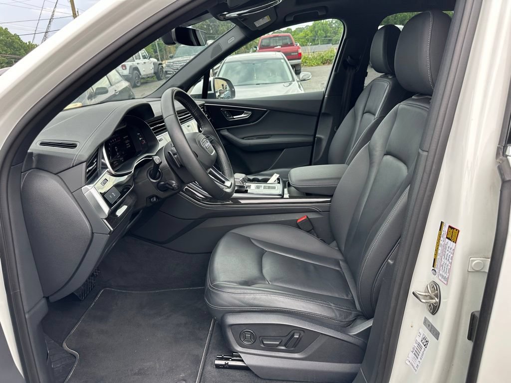 Used 2025 Audi Q7 3.0T Premium Plus AWD/4WD image 13