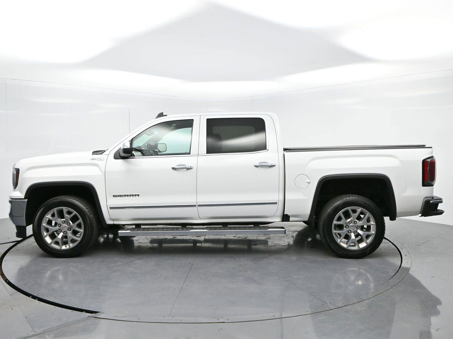 Used 2018 GMC Sierra 1500 SLT w/ SLT Premium Package image 4