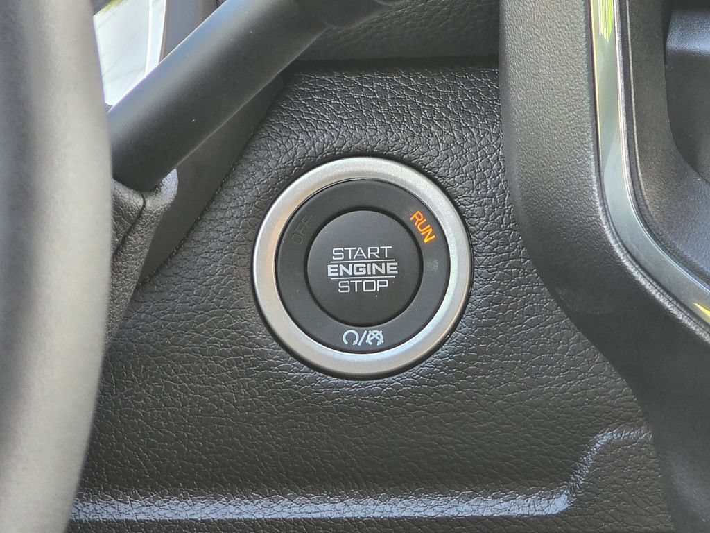 New 2026 RAM 3500 Laramie AWD/4WD image 31