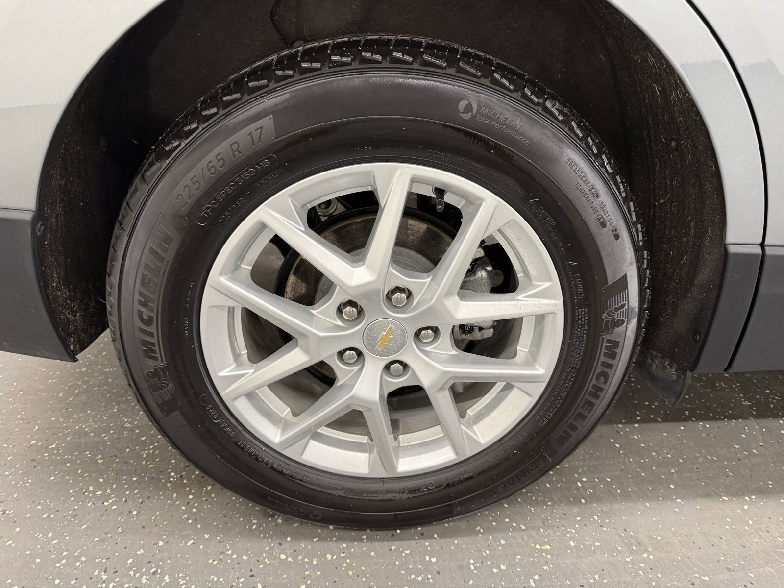 Used 2023 Chevrolet Equinox LS w/ LS Convenience Package image 20