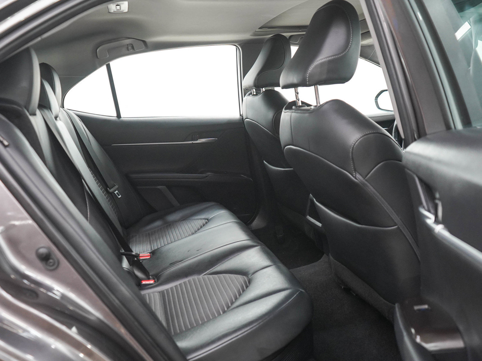 Used 2023 Toyota Camry SE FWD image 13