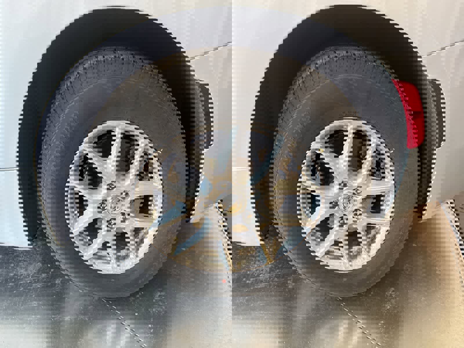 Used 2023 Chrysler Voyager LX image 10