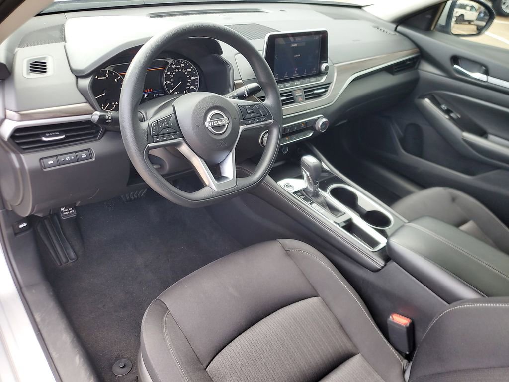 Used 2023 Nissan Altima 2.5 SV image 16