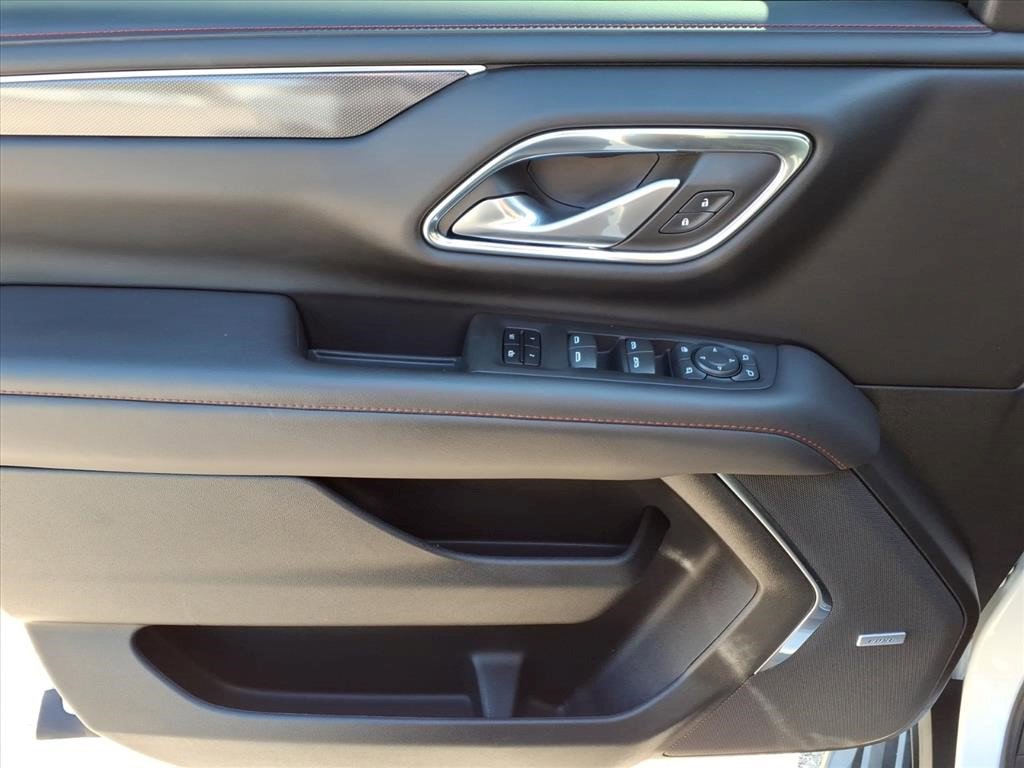 Certified 2022 Chevrolet Suburban RST w/ Sport Performance Package image 17