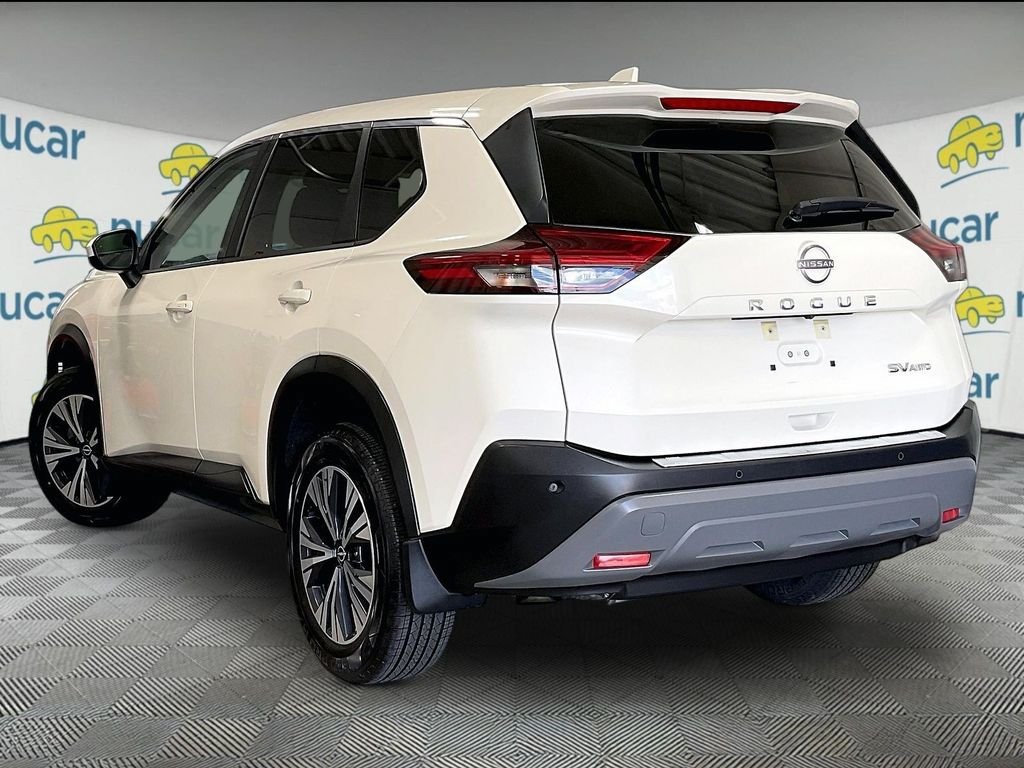 Used 2023 Nissan Rogue SV AWD/4WD image 4