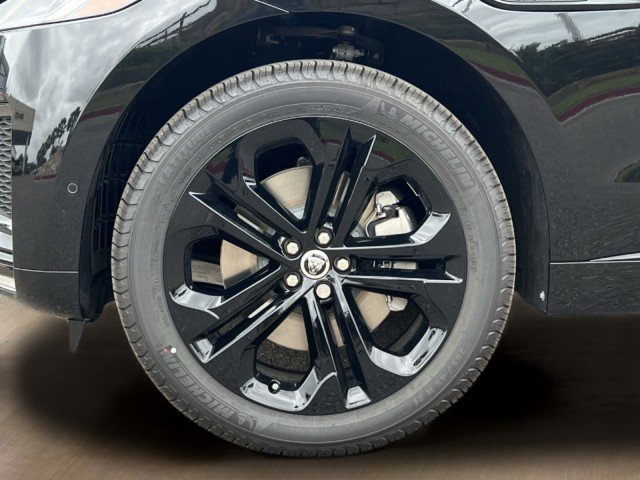 New 2026 Jaguar F-PACE R-Dynamic S image 17