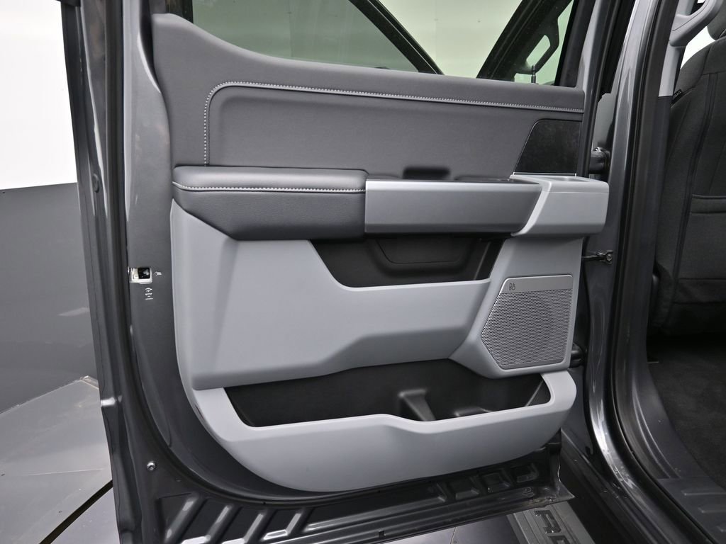 New 2026 Ford F250 XLT w/ XLT Premium Package image 6