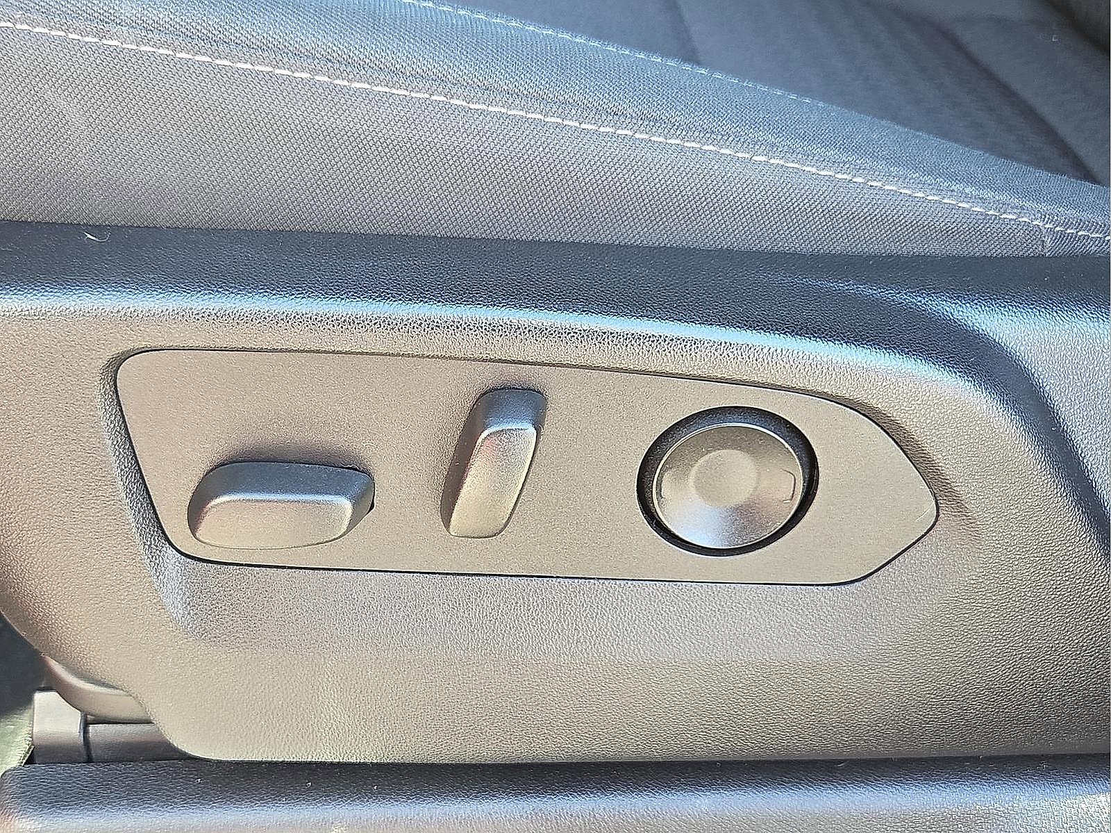 Used 2022 Chevrolet Silverado 1500 RST image 14