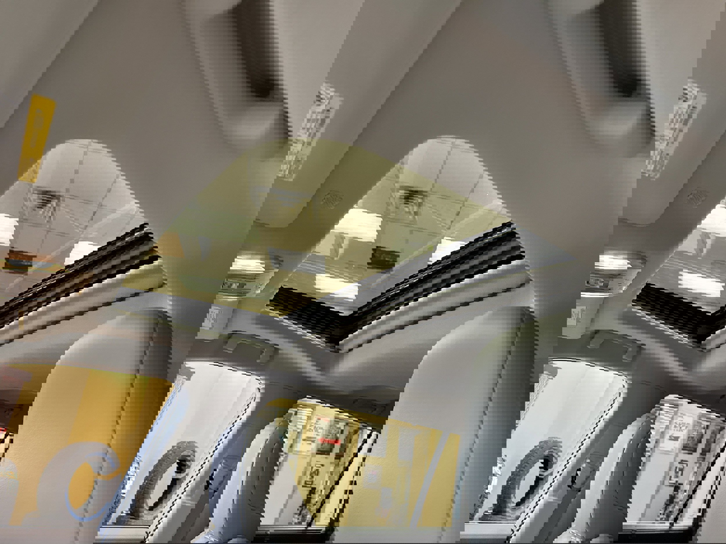 Used 2022 Toyota Highlander XLE image 6