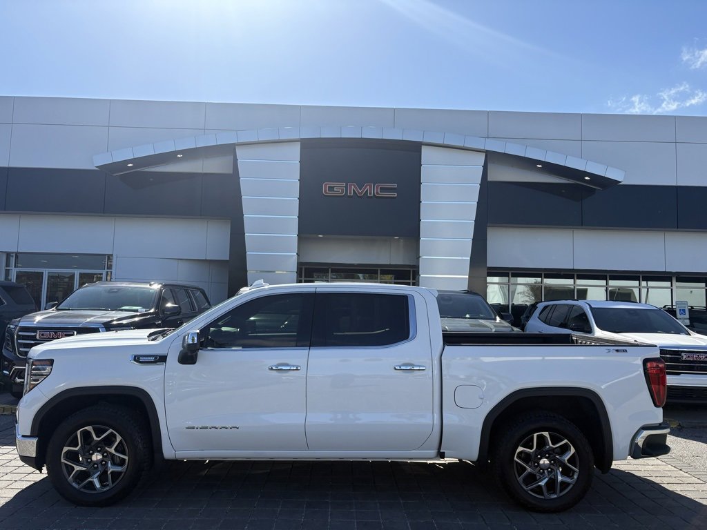 Used 2022 GMC Sierra 1500 SLT w/ SLT Premium Plus Package image 1