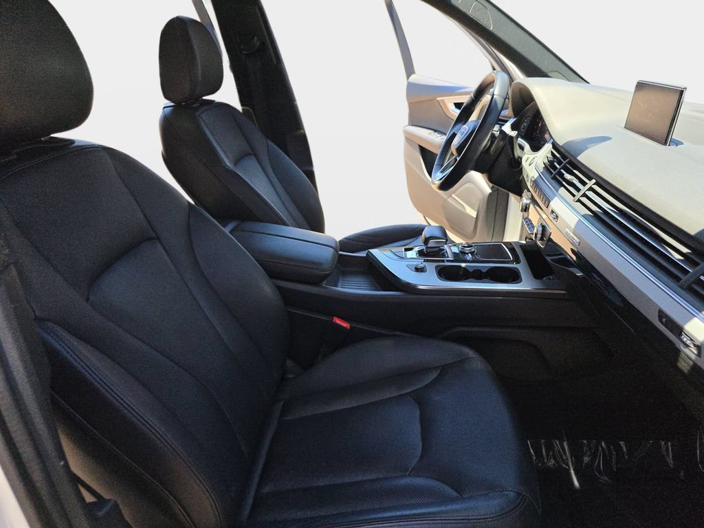 Used 2018 Audi Q7 2.0T Premium Plus AWD/4WD image 12