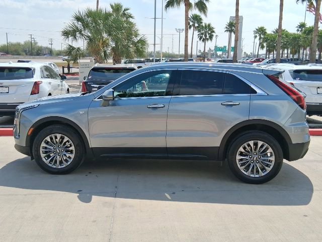 Used 2025 Cadillac XT4 Premium Luxury image 3
