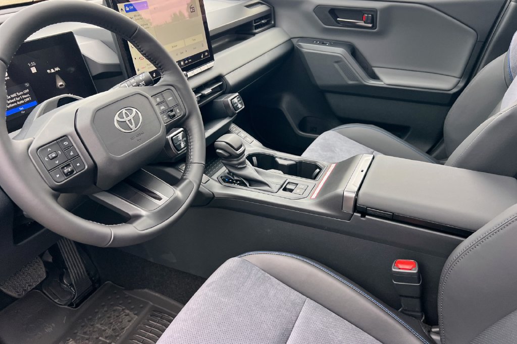 New 2026 Toyota RAV4 XSE w/ Panoramic Sun Roof Package AWD/4WD image 10
