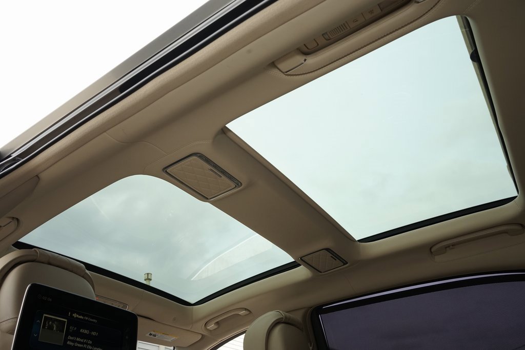 Used 2018 Mercedes-Benz Maybach S 560 4MATIC image 14