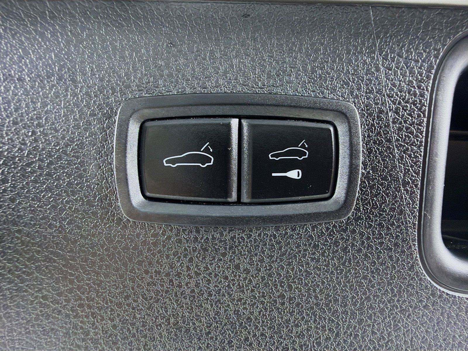 Certified 2023 Porsche Macan GTS AWD/4WD image 24