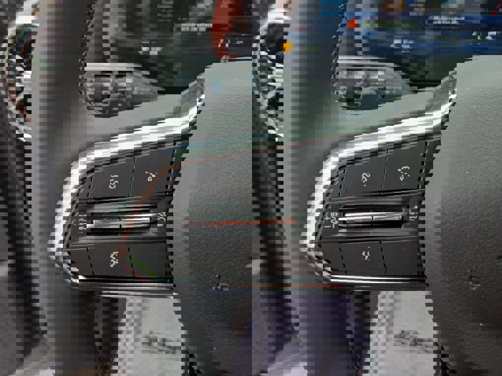 New 2026 Chevrolet Equinox LT image 18