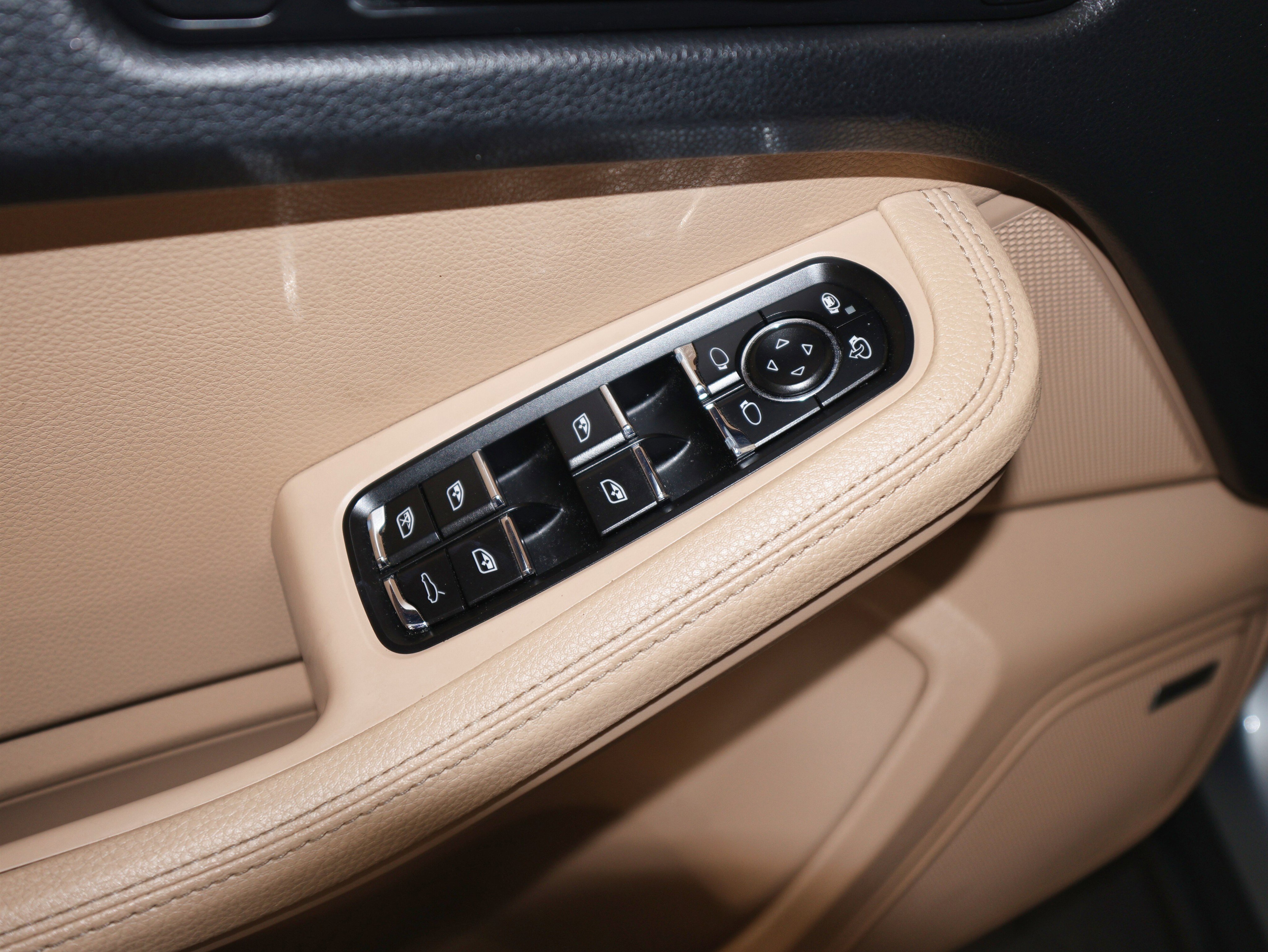 Used 2021 Porsche Macan S image 27