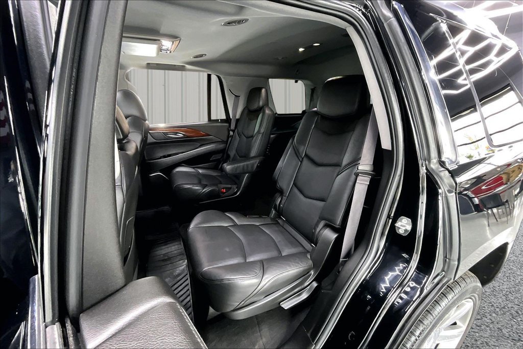 Used 2016 Cadillac Escalade Premium AWD/4WD image 21