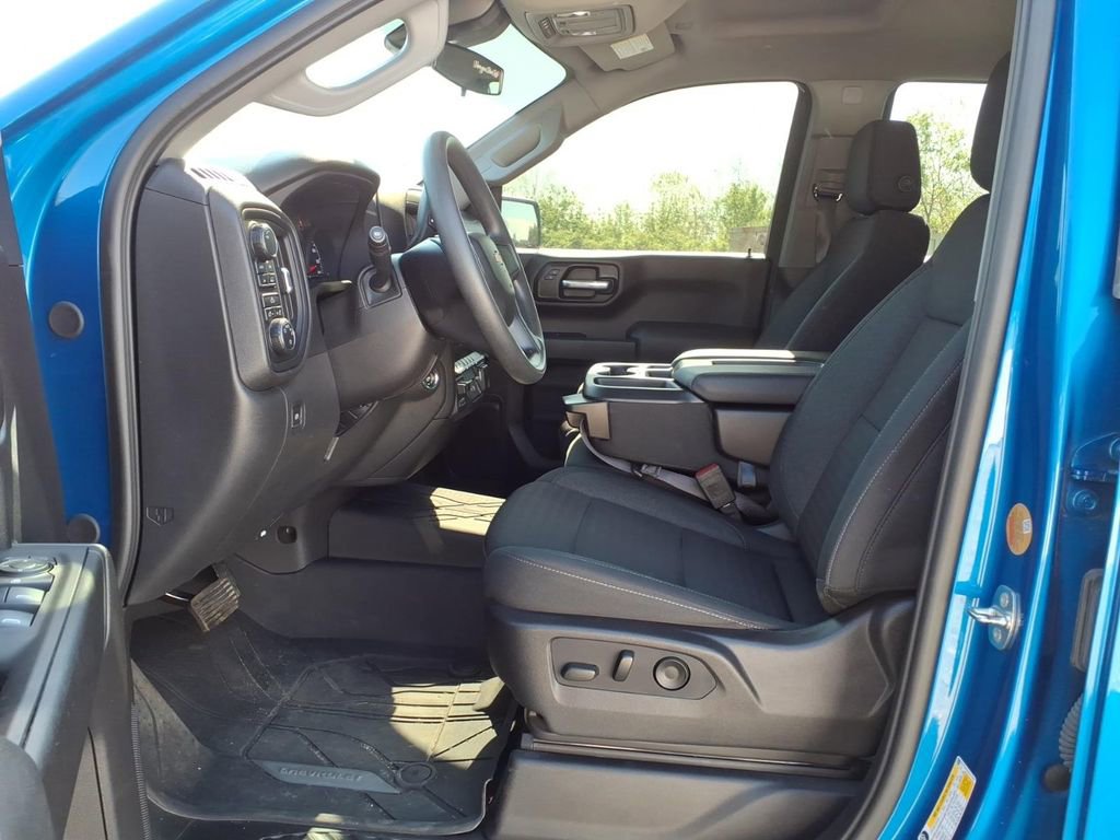 Used 2024 Chevrolet Silverado 1500 Custom AWD/4WD image 15