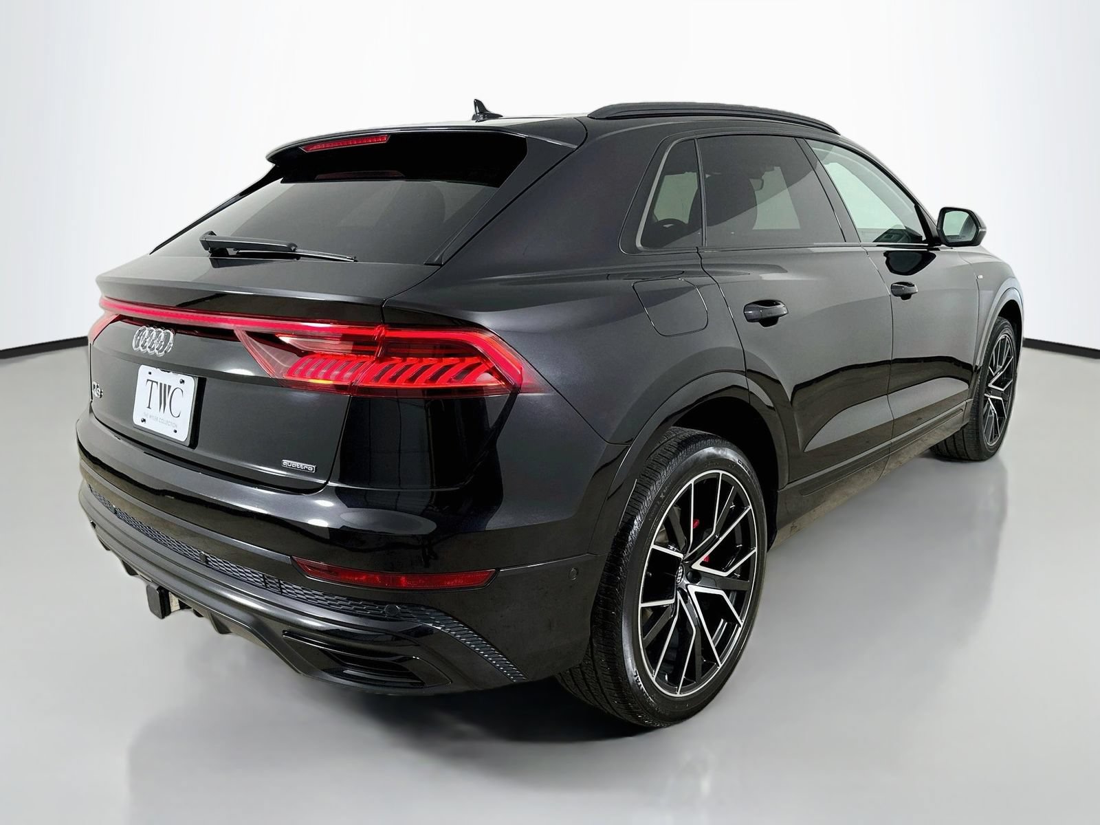 Used 2019 Audi Q8 Premium Plus AWD/4WD image 5