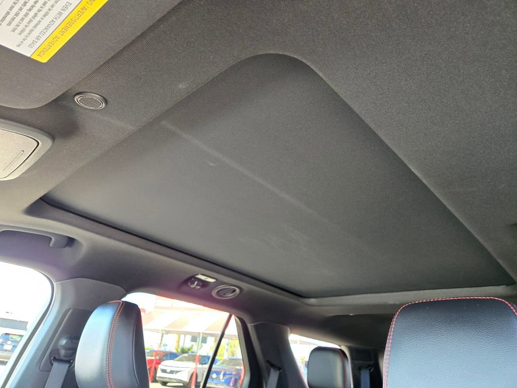 Used 2023 Ford Explorer ST-Line w/ Class IV Trailer Tow Package image 12