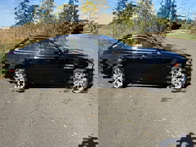 Used 2013 Jaguar XJ Base image 11