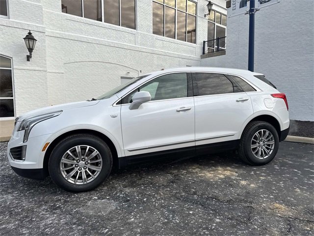 Used 2017 Cadillac XT5 Luxury w/ Driver Awareness Package image 3