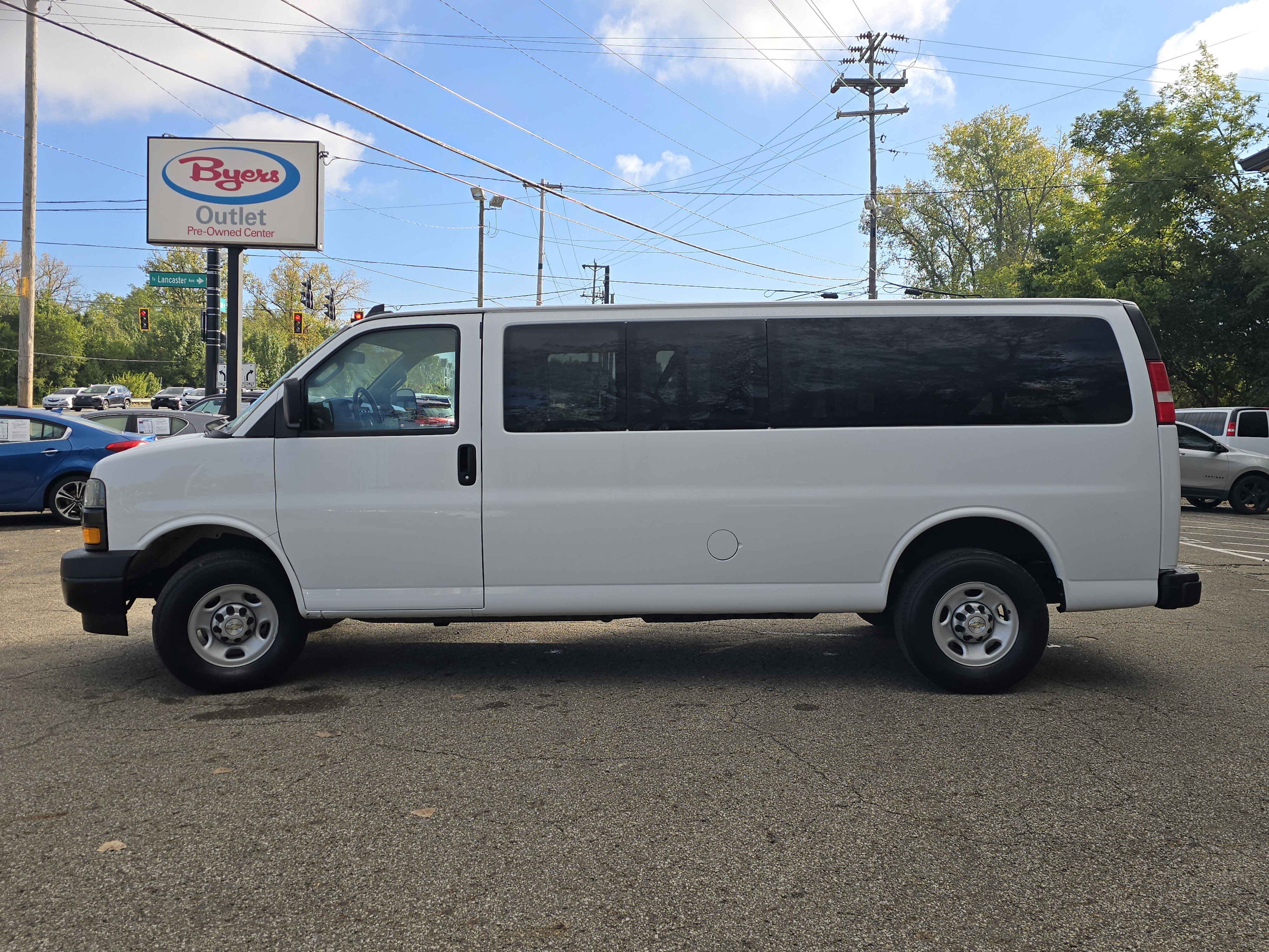 Used 2023 Chevrolet Express 3500 LS image 4