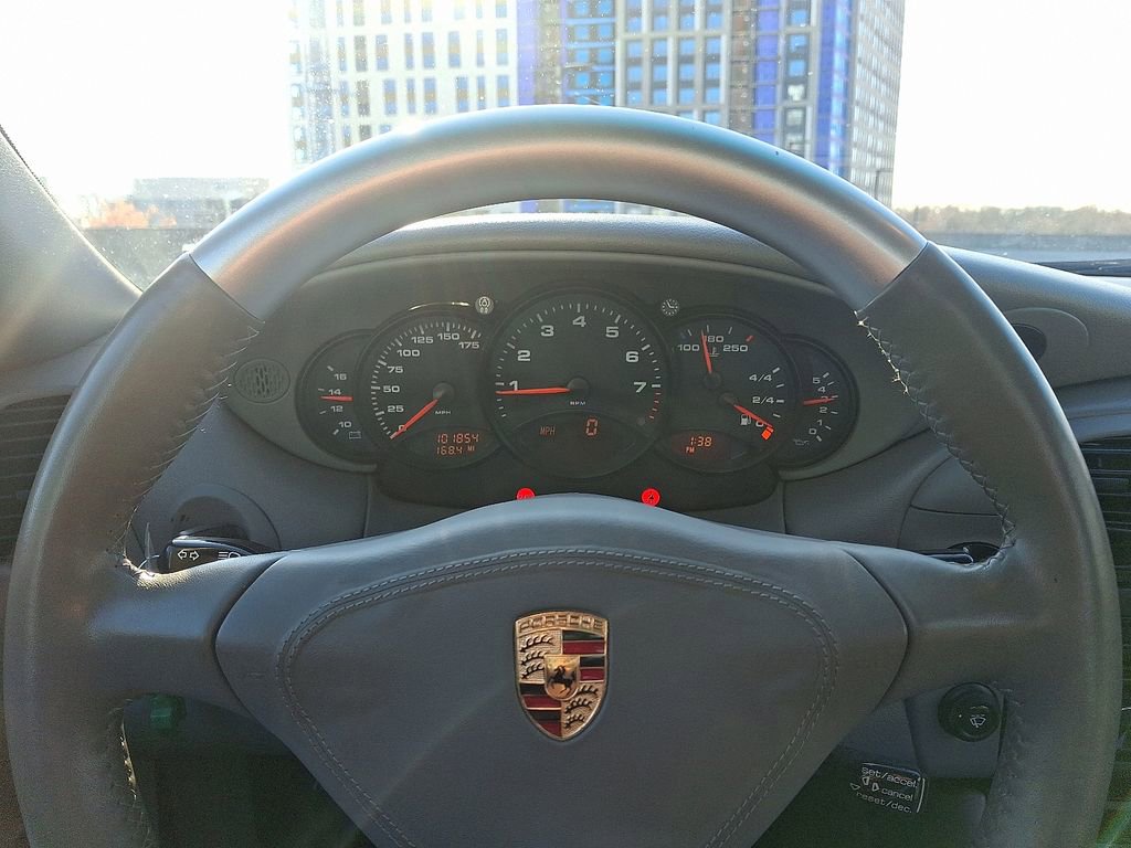 Used 2001 Porsche 911 Carrera image 19