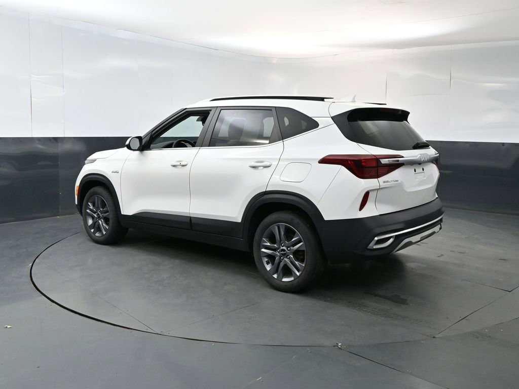 Used 2022 Kia Seltos S AWD/4WD image 3