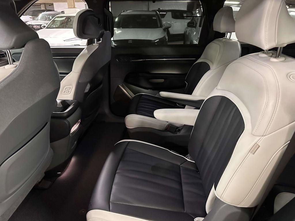 Used 2024 Kia EV9 GT-Line image 16