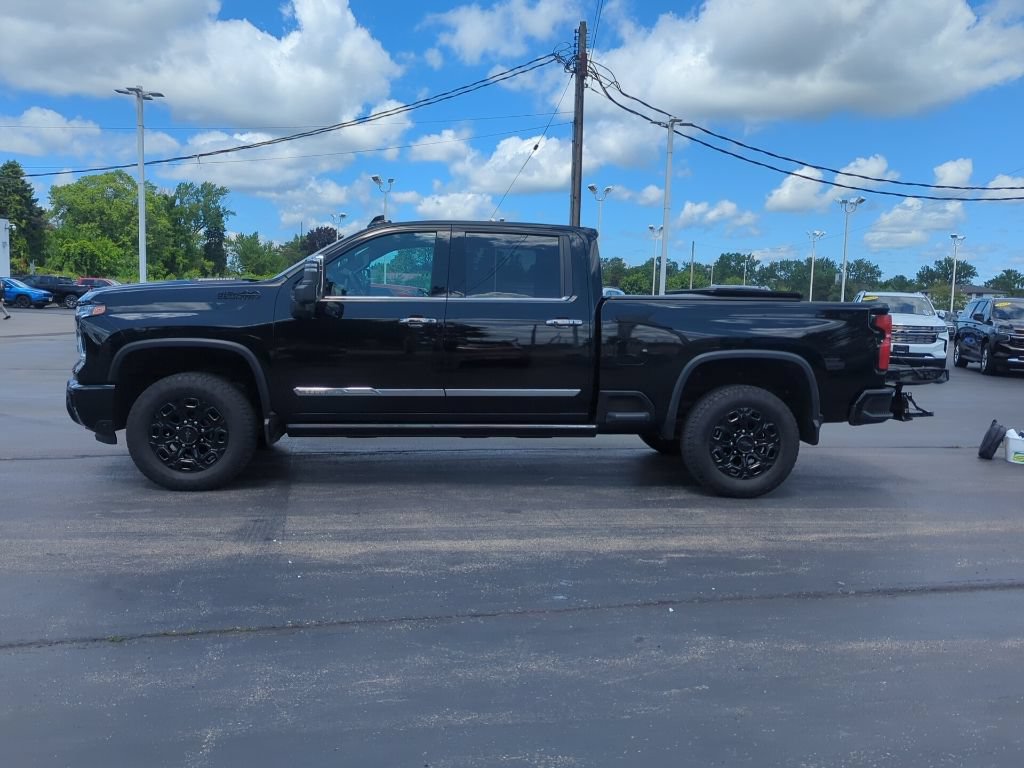 Certified 2025 Chevrolet Silverado 3500 High Country w/ High Country Premium Package AWD/4WD image 5